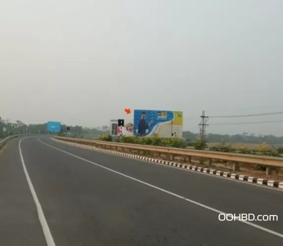 Billboard at  Madaripur Daulatpur, Pach Chor (Padm